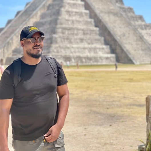 Advisor - Vick Morris