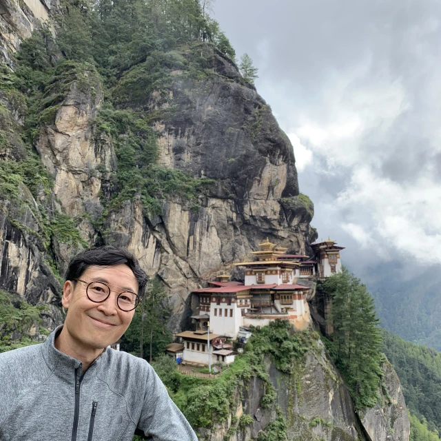 Advisor - Gary Mok