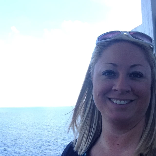Advisor - Lisa Hoes