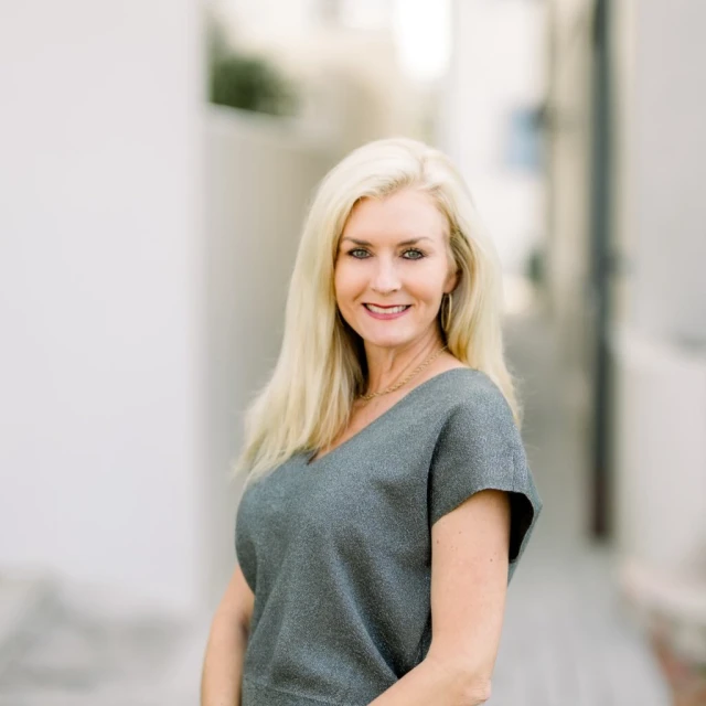 Advisor - Bonnie Curtis