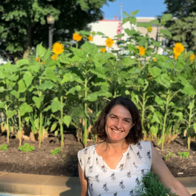 Advisor - Nicole Holmes
