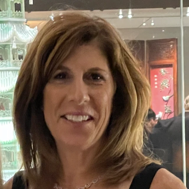 Advisor - Caron Lizzadro