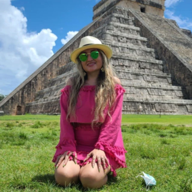 Advisor - Mitzy Negrete