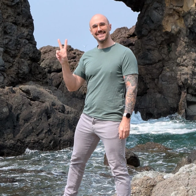 Advisor - Zach Walz