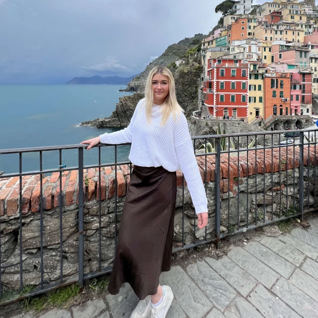 Advisor - Hannah Anderson
