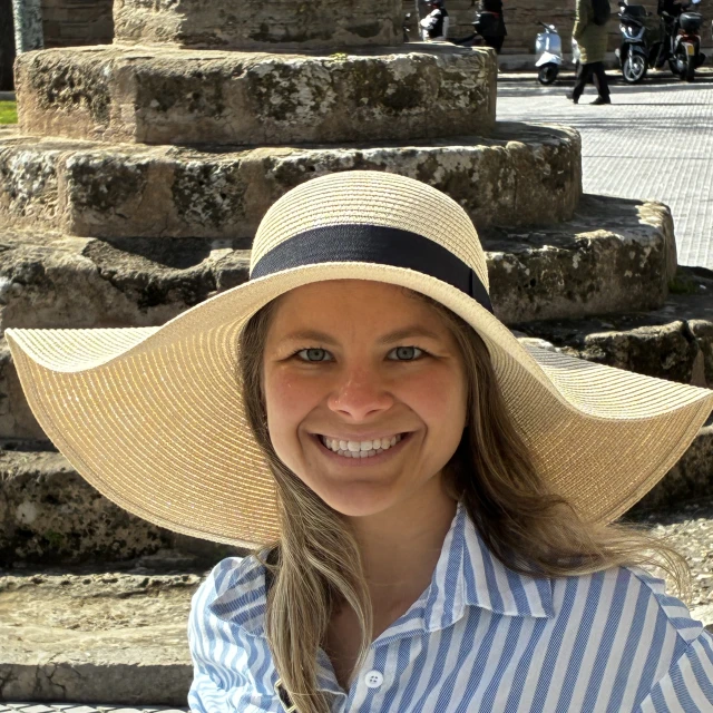 Advisor - Hannah Battig