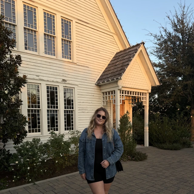 Advisor - Kali Cline