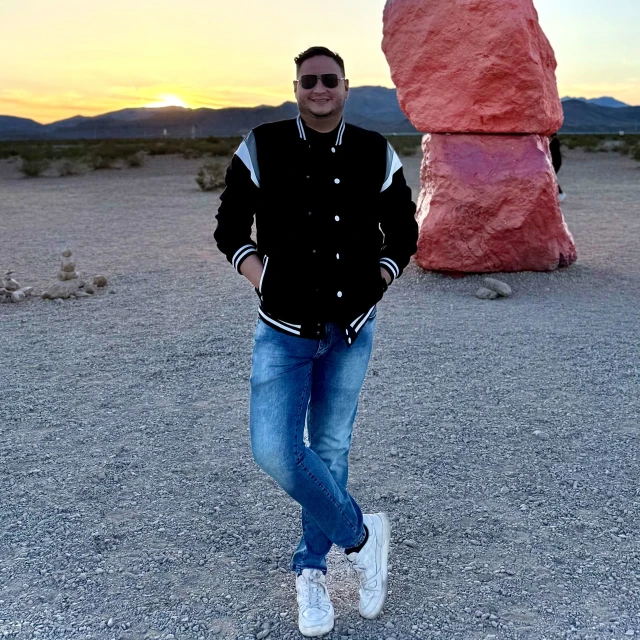 Advisor - Eliezer Diaz