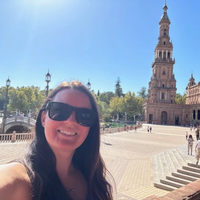 Advisor - Amanda Holzer