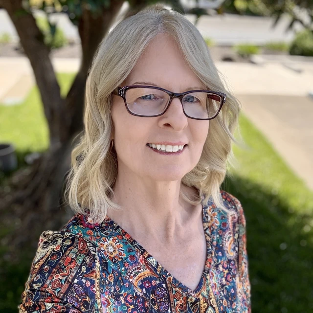 Advisor - Elizabeth Smith