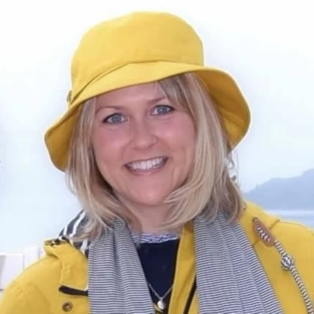 Advisor - Lauren Hoyt