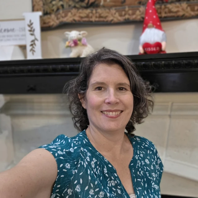 Advisor - Demelza Innes