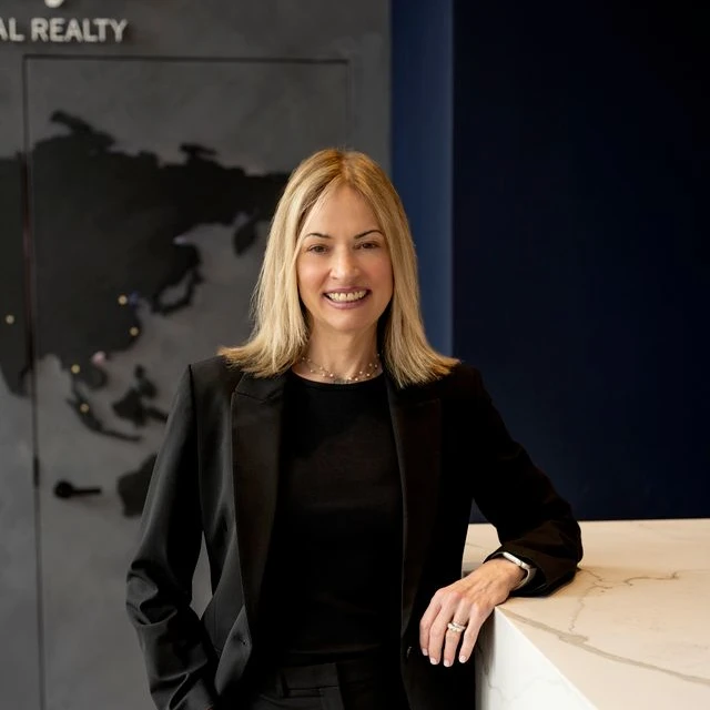 Advisor - Rhonda Hoff
