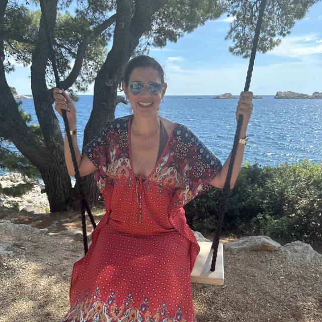 Advisor - Claudia Apelfeld