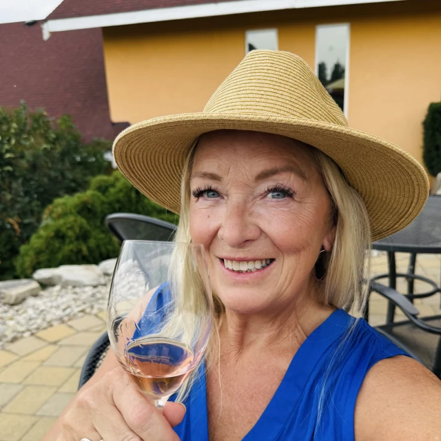 Advisor - Tracey Page