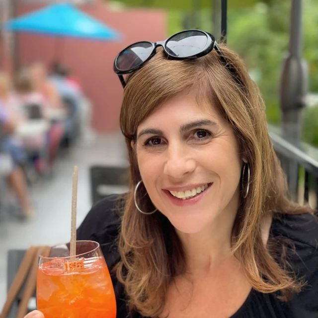 Advisor - Lori Chesloff