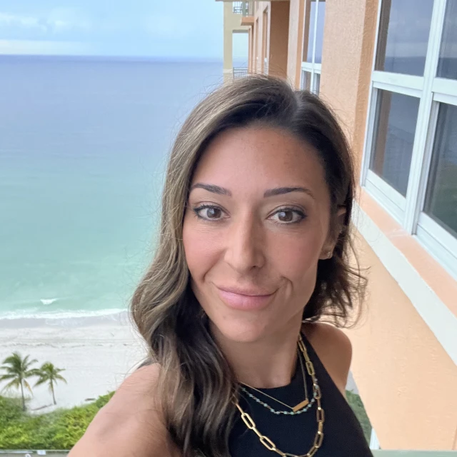 Advisor - Carly Konstantinidis