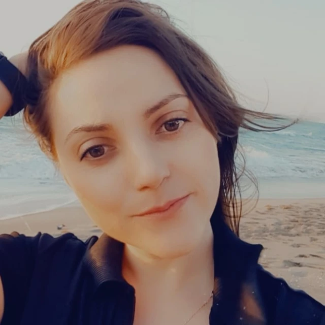 Advisor - Catalina Easton