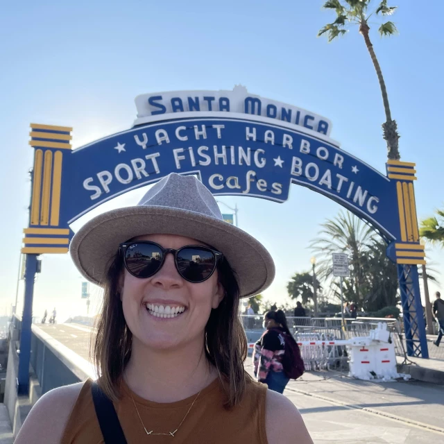Advisor - Lauren Reis