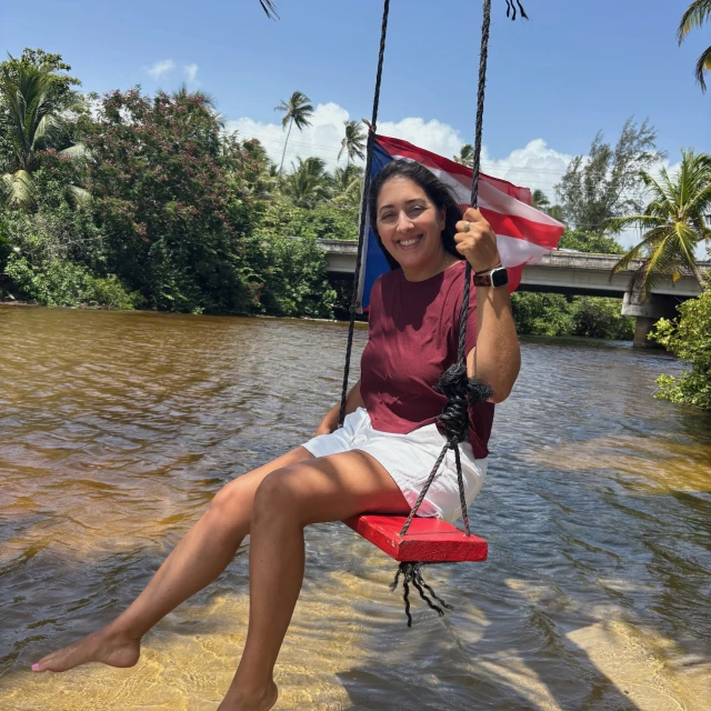 Advisor - Leticia Ferrer