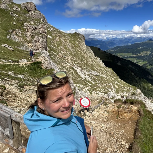 Advisor - Mandie Chapman