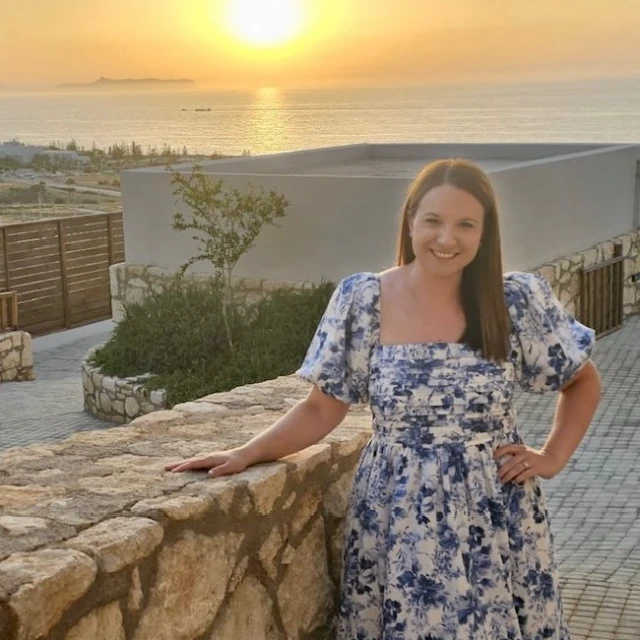 Advisor - Elizabeth Molla