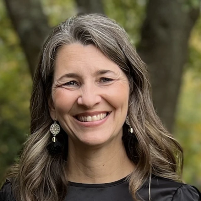 Advisor - Amanda Tongg