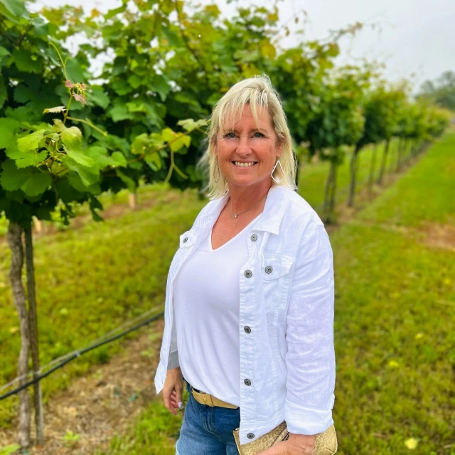 Advisor - Allie Hampton