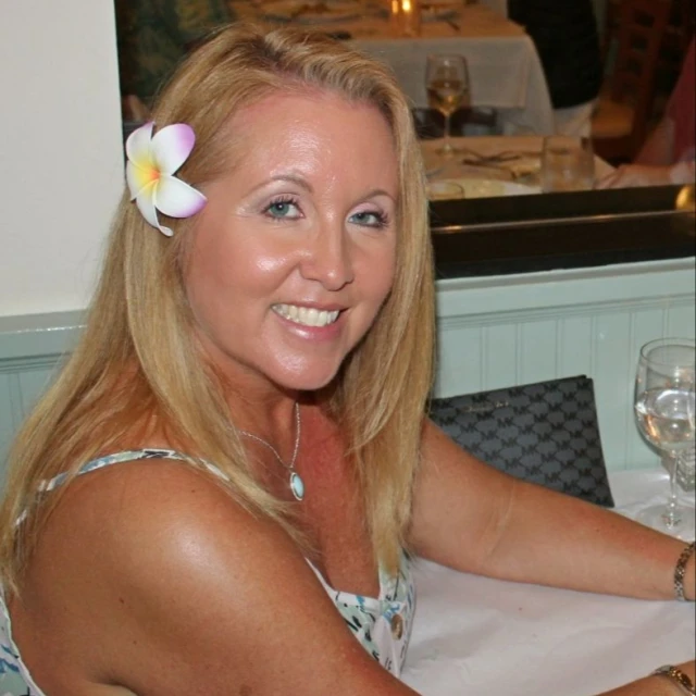 Advisor - Elizabeth Chainyk