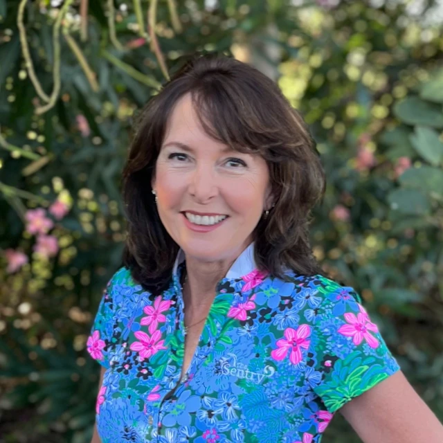 Advisor - Traci Chelf