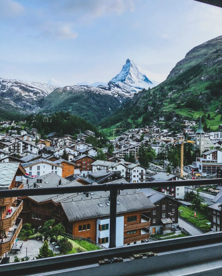 Discover Italy and Switzerland: A 10-Day Adventure curated by Savannah Bennett