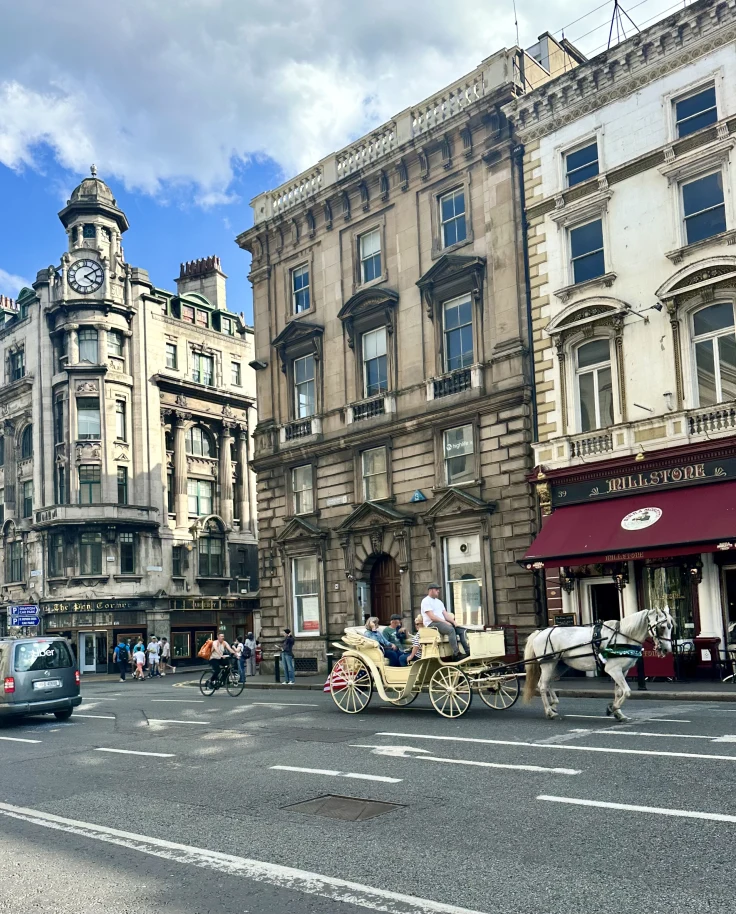Four Days in Dublin: The Ultimate Traveler’s Guide curated by Kay Marshall
