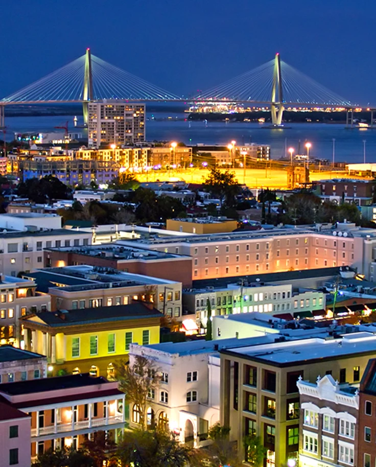 The Ultimate Charleston Family Guide: Fun, Fancy, and Full of Southern Charm curated by Monique Hill