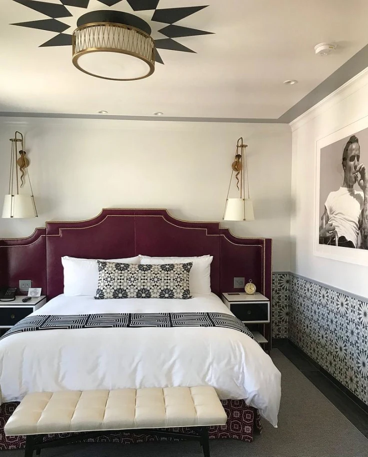An elegant and comfortable bedroom