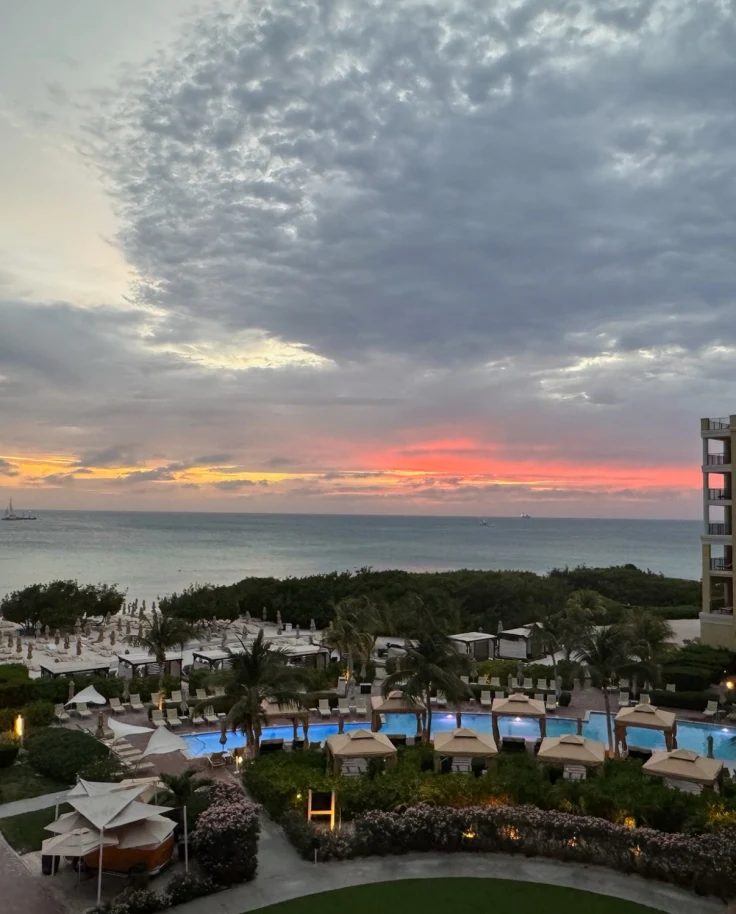 Ritz Aruba pool sunset - Jocelyn Thames