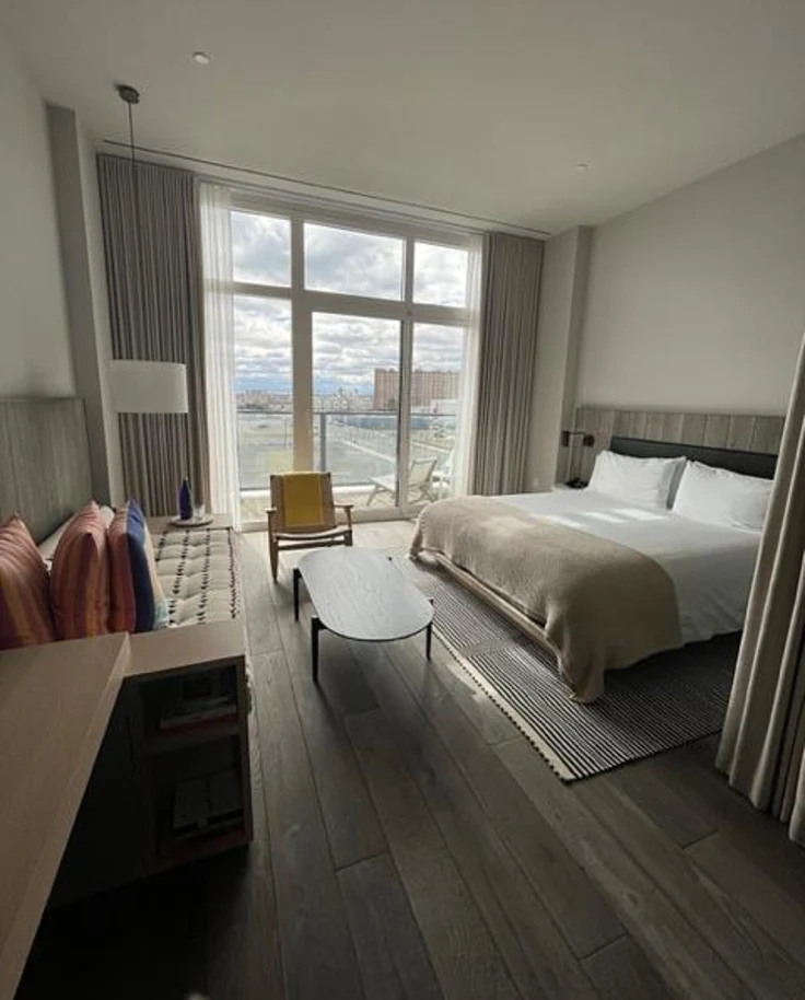 A splendid hotel room