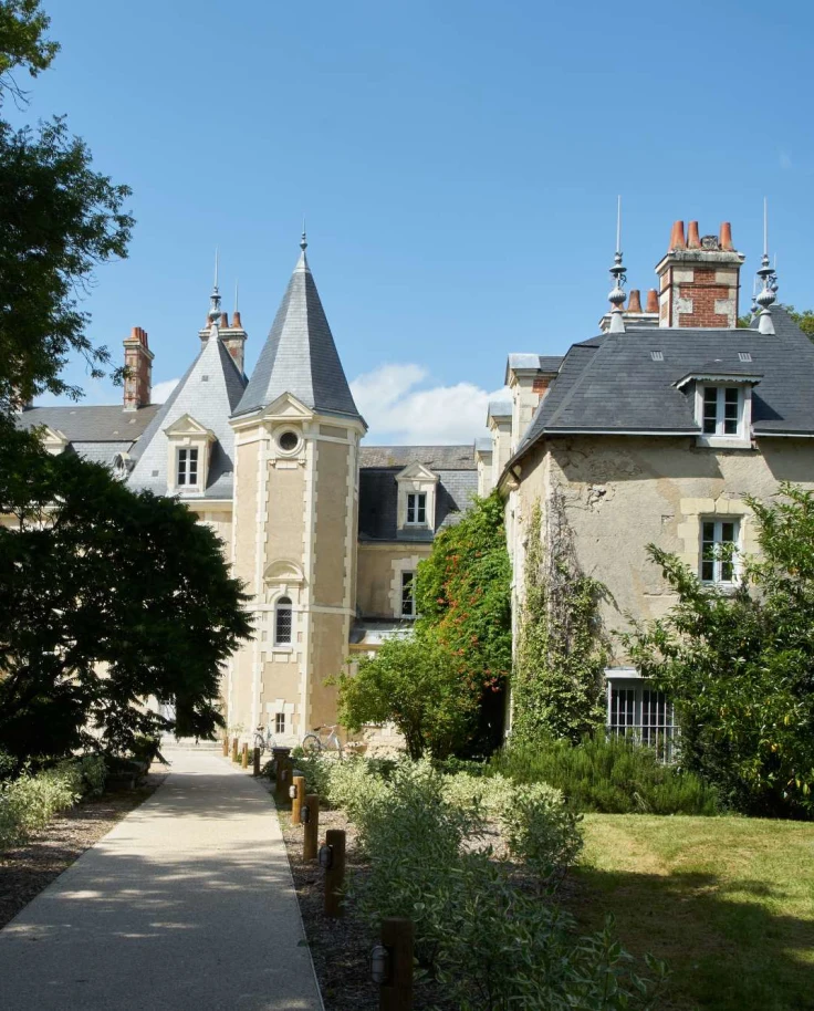 Source de Cheverny entrance