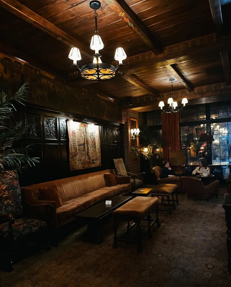 An elegant lounge