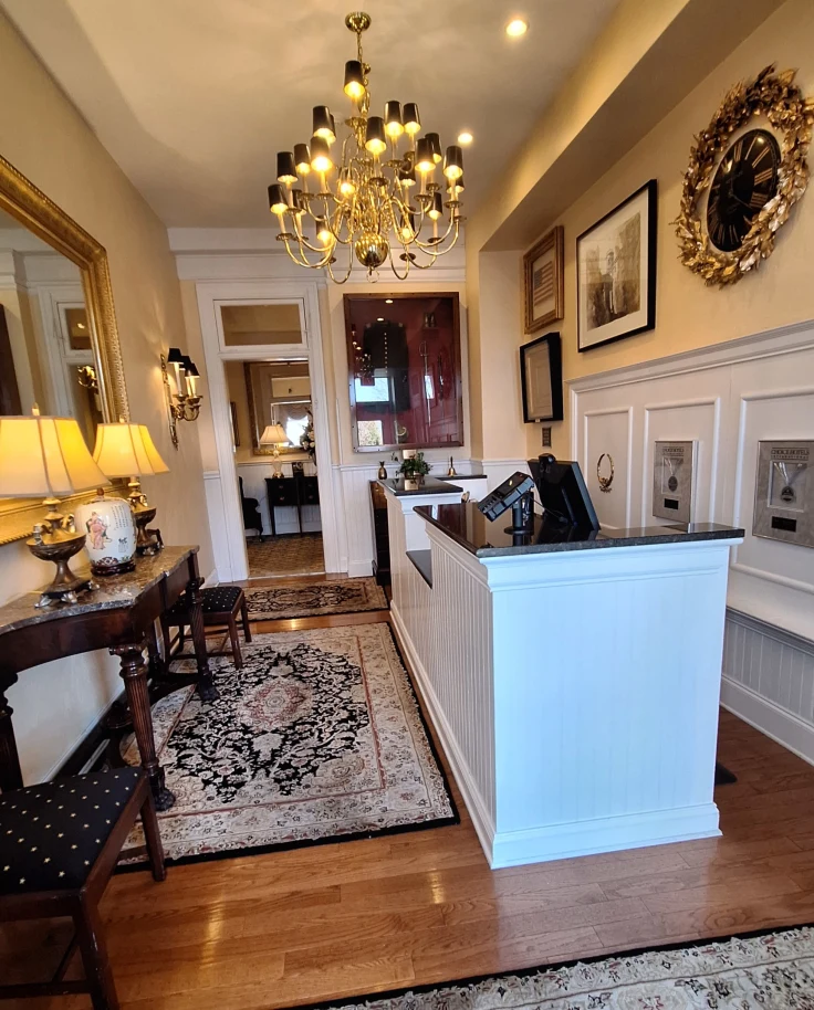 photo of a lobby.
