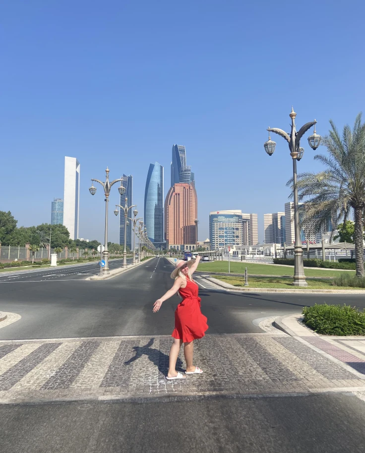 guide picture backside tower Abu Dhabi