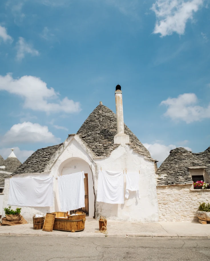 A far view of an ancient building during the daytime.