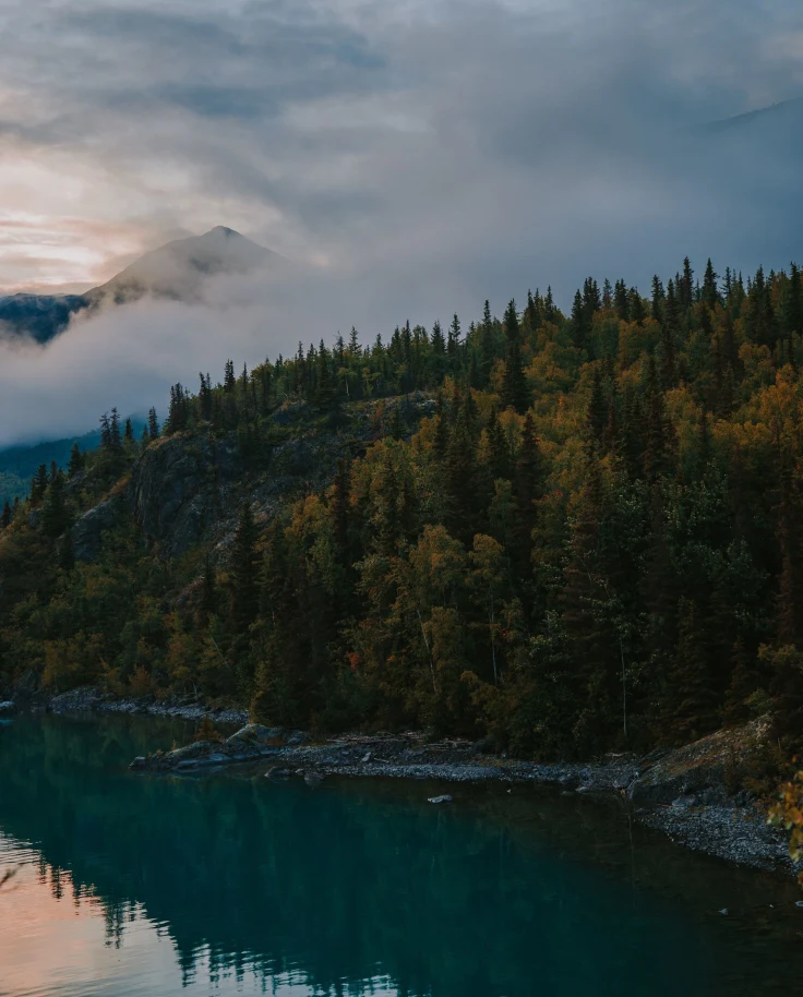 river in mountain range