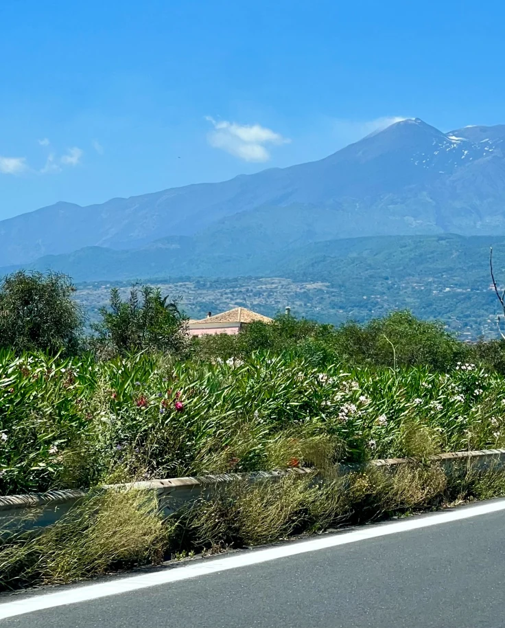 A picture of mountain range in daytime.