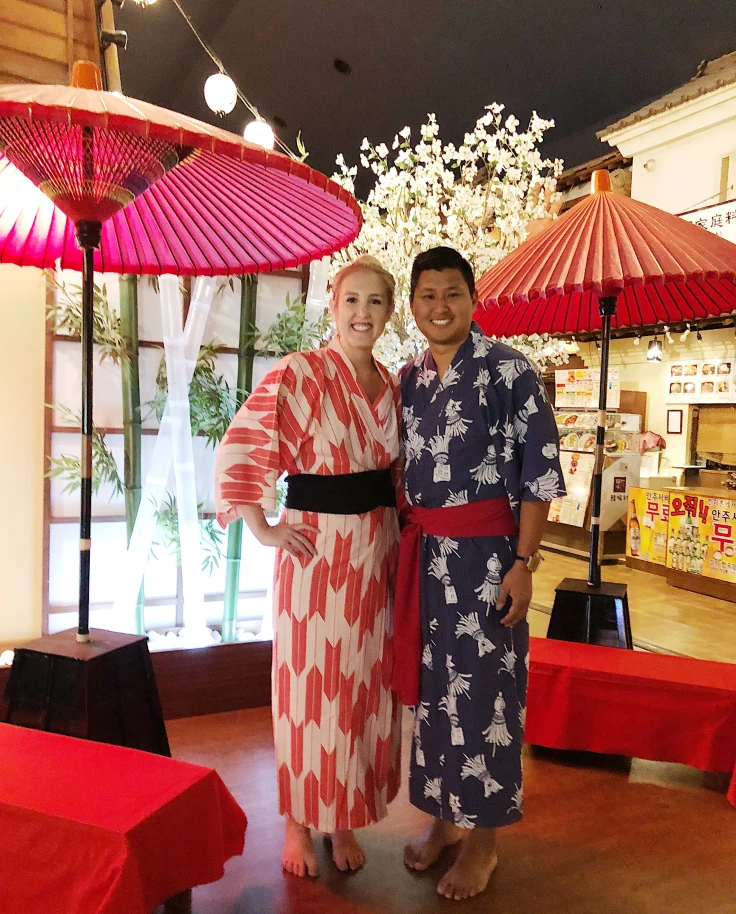 Dress-up and wear the traditional kimono of Japan.