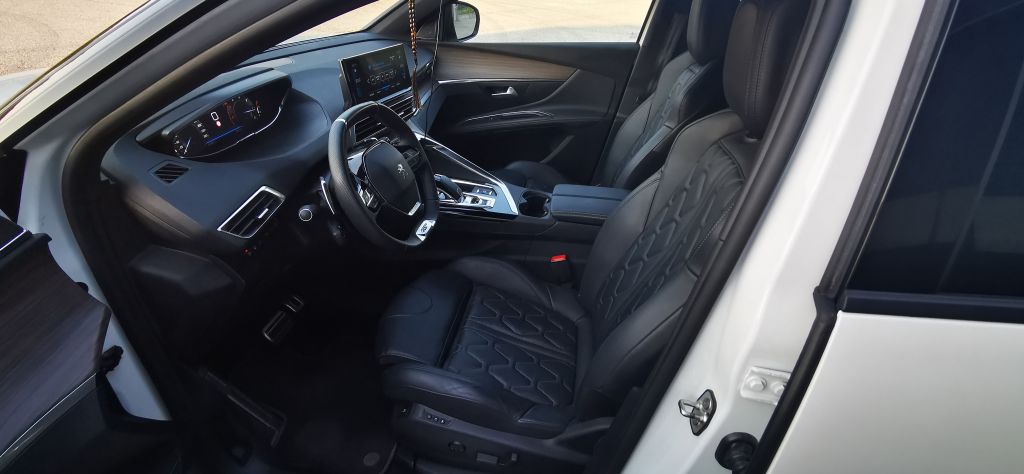 Peugeot 5008 2.0 130kW