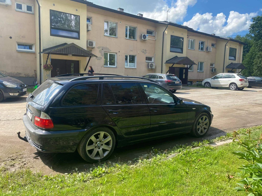 BMW 320 2.2 125kW