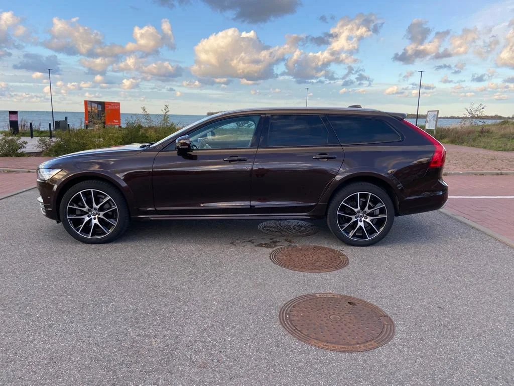 Volvo V90 cross country 2.0 173kW