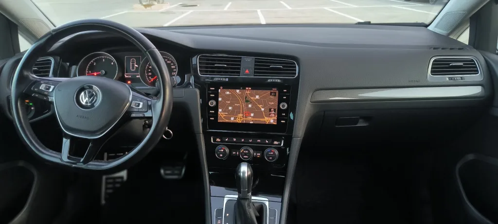 Volkswagen Golf 2.0 110kW