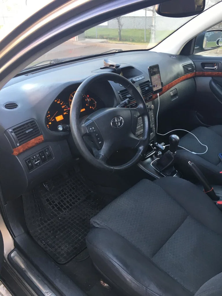 Toyota Avensis 1.6 81kW