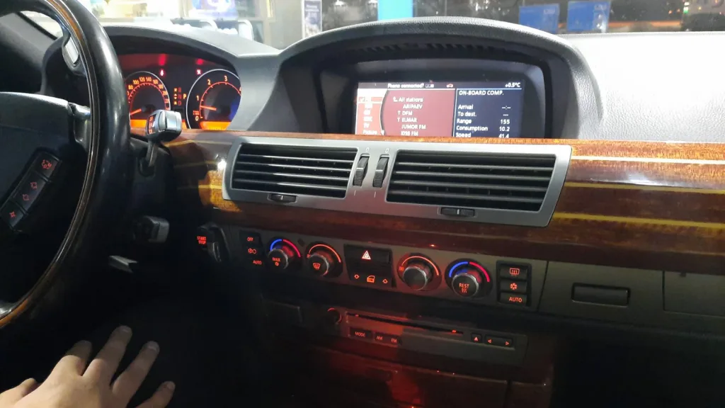 BMW 745 4.5 242kW